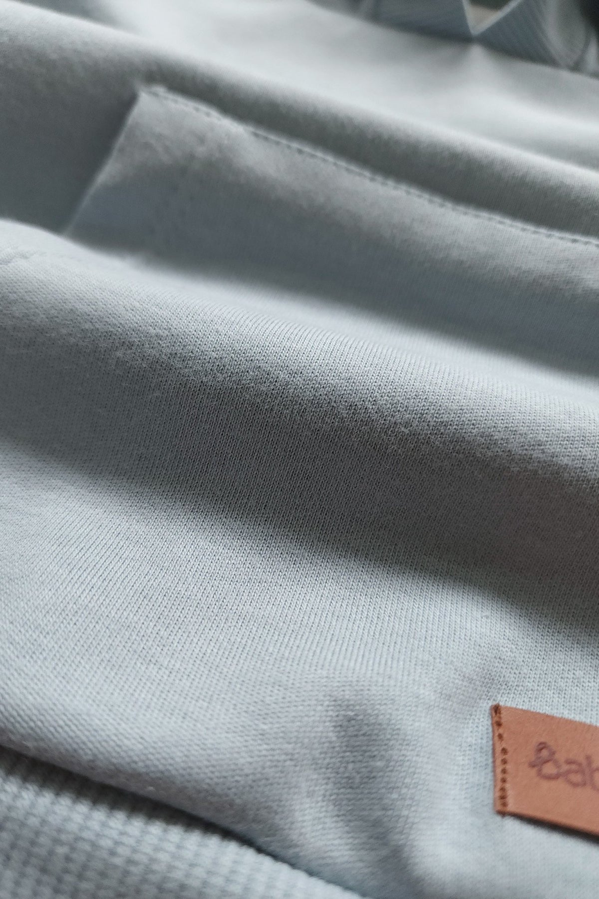 Blusa Malha Com Touca e Bolso Canguru - Azul Marine